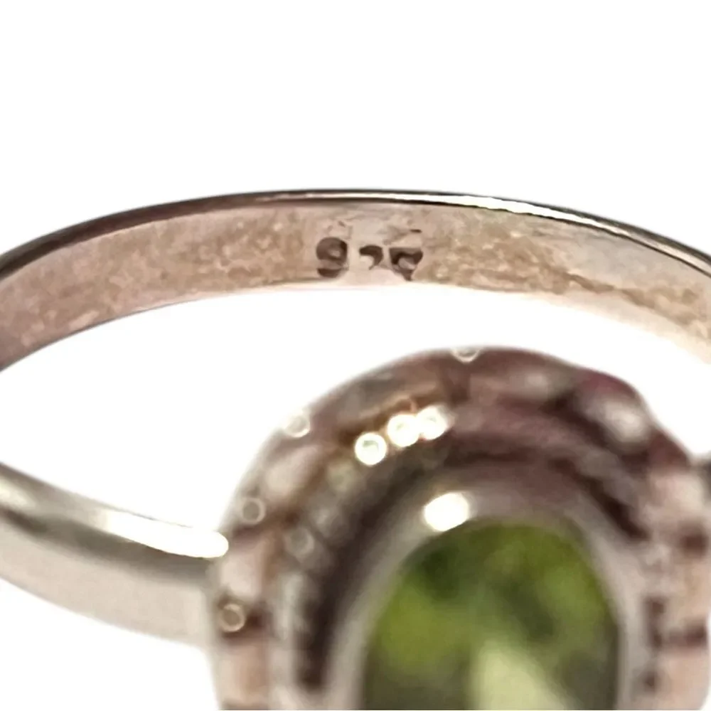 Artisan Sterling Silver Peridot Ring Size 6